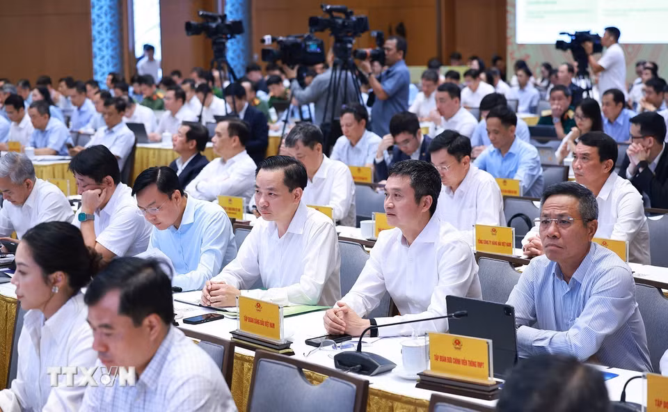 Các đại biểu tham dự phiên họp chuyên đề về Khoa học, công nghệ và đổi mới sáng tạo và chuyển đổi số đóng góp cho phát triển kinh tế-xã hội và đánh giá kết quả công tác quý 3 năm 2026. (Ảnh: Dương Giang/TTXVN)