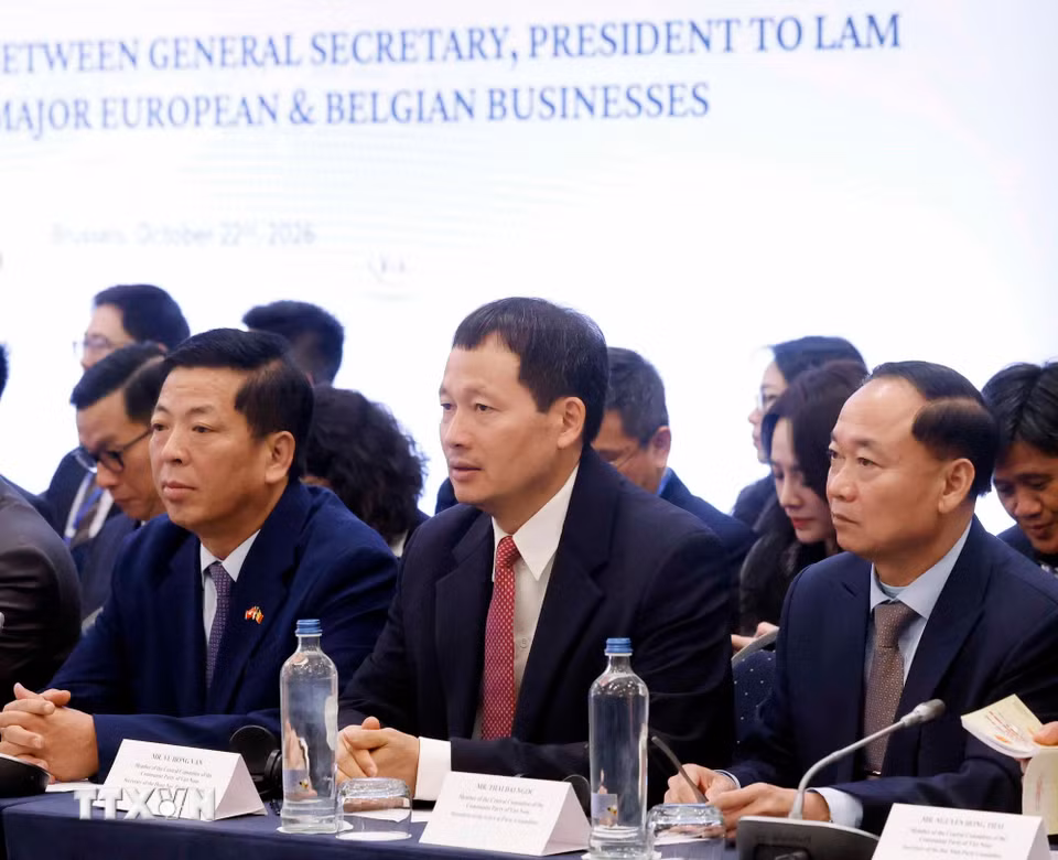 Các đại biểu đoàn Việt Nam tham dự Toạ đàm cấp cao giữa Tổng Bí thư, Chủ tịch nước Tô Lâm với lãnh đạo doanh nghiệp tiêu biểu châu Âu và Bỉ. (Ảnh: Thống Nhất/TTXVN)