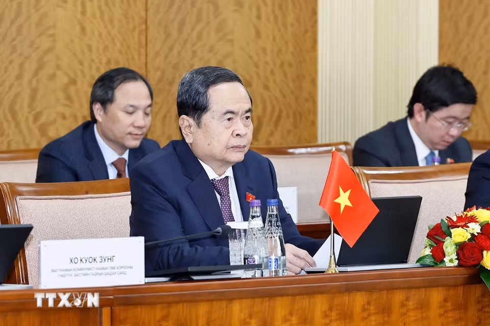 Chủ tịch Quốc hội Trần Thanh Mẫn hội đàm với Chủ tịch Quốc hội Mông Cổ Sandag Byambatsogt. (Ảnh: Doãn Tấn/TTXVN)