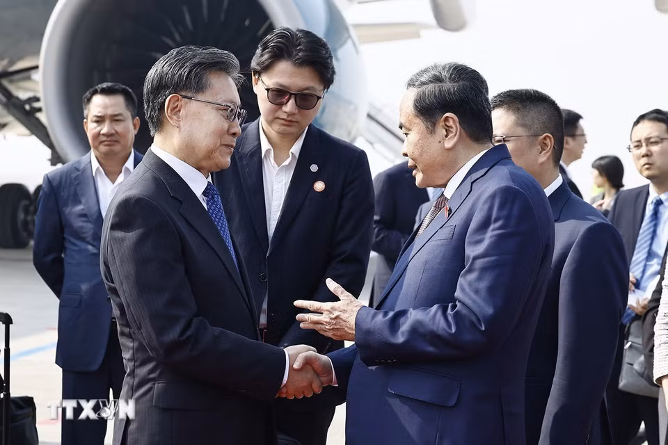 Lễ tiễn Chủ tịch Quốc hội Trần Thanh Mẫn tại Sân bay quốc tế Hàm Dương, thành phố Tây An, tỉnh Thiểm Tây. (Ảnh: Doãn Tấn/TTXVN) ​