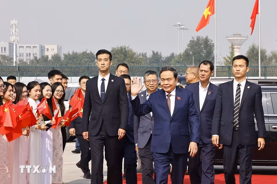 Chủ tịch Quốc hội Trần Thanh Mẫn tại Sân bay quốc tế Hàm Dương, thành phố Tây An, tỉnh Thiểm Tây kết thúc tốt đẹp chuyến thăm chính thức Trung Quốc. (Ảnh: Doãn Tấn/TTXVN)