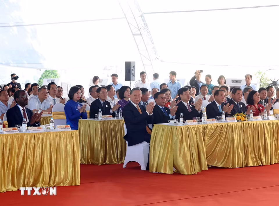 Tổng Bí thư, Chủ tịch nước Tô Lâm và các đại biểu tham dự. (Ảnh: Thống Nhất /TTXVN)