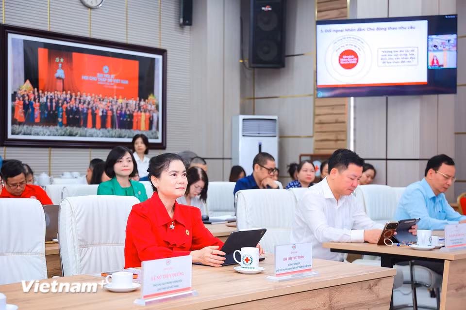Bà Đỗ Thị Thu Thảo, Bí thư Đảng ủy, Chủ tịch Hội Chữ thập đỏ Việt Nam cho biết Hội nghị có ý nghĩa quan trọng nhằm giúp toàn hệ thống Hội thống nhất nhận thức, thống nhất ý chí và tạo nền tảng cho sự thống nhất trong hành động. (Ảnh: Hoài Nam/Vietnam+)