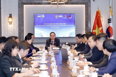 Chủ tịch Quốc hội Trần Thanh Mẫn gặp mặt thành viên Mạng lưới Đổi mới sáng tạo và chuyên gia Việt Nam tại Hàn Quốc. (Ảnh: Doãn Tấn/TTXVN)