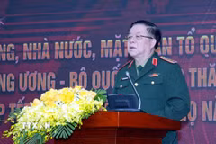 Đại tướng Nguyễn Trọng Nghĩa, Ủy viên Bộ Chính trị, Bí thư Trung ương Đảng, Ủy viên Thường vụ Quân ủy Trung ương, Chủ nhiệm Tổng cục Chính trị Quân đội nhân dân Việt Nam phát biểu. (Ảnh: Tá Chuyên/TTXVN)