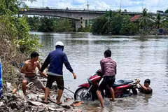 Cà Mau: Phát hiện thi thể nhân viên trường học trôi trên sông Chắc Băng