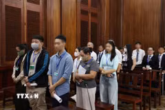Các bị cáo tại phiên tòa. (Ảnh: Hồng Đạt/TTXVN)