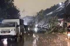 Mưa lớn tại Thái Nguyên sáng 17/4.
