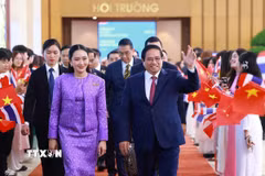 Thủ tướng Phạm Minh Chính và Thủ tướng Thái Lan Paetongtarn Shinawatra. (Ảnh: Dương Giang/TTXVN)