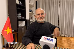 Nhà báo Cuba Martin Hacthoun, phóng viên thường trú kỳ cựu của hãng thông tấn Prensa Latina. (Ảnh: Diệu Hương/TTXVN)