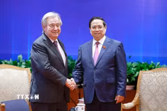 Thủ tướng Phạm Minh Chính gặp Tổng Thư ký Liên hợp quốc António Guterres. (Ảnh: Dương Giang/TTXVN)