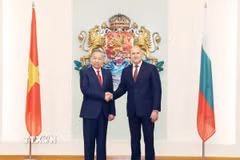 Tổng Bí thư Tô Lâm và Tổng thống Cộng hòa Bulgaria Rumen Radev tại Phủ Tổng thống. (Ảnh: Thống Nhất/TTXVN)
