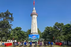 Quang cảnh "Tiết học biên cương" tại Đồn Biên phòng A Mú Sung. (Ảnh: Hương Thu/TTXVN)