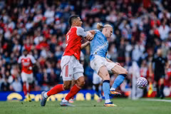 Arsenal và Man City bất phân thắng bại. (Nguồn: