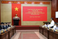 Quang cảnh buổi làm việc giữa Ủy ban Nhân dân tỉnh Quảng Trị và Tập đoàn T&T. (Ảnh: Anh Chiến/Vietnam+)