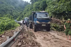 Mưa lớn gây sạt lở tại Quảng Trị. (Nguồn: Báo Quảng Trị)