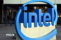 Biểu tượng Intel tại Santa Clara, bang California, Mỹ. (Ảnh: AFP/TTXVN)