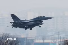 Máy bay chiến đấu tại căn cứ không quân Osan ở Pyeongtaek, Hàn Quốc. (Ảnh minh họa: Yonhap/TTXVN)