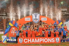 Cận cảnh khoảnh khắc Việt Nam nâng cúp vô địch AFF Cup 2024
