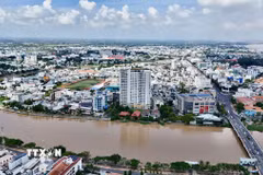 Phường Long Xuyên được định hướng trở thành trung tâm kinh tế-dịch vụ hiện đại của tỉnh An Giang. (Ảnh: Thanh Sang/TTXVN)