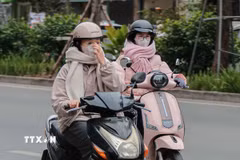 Bắc Bộ đêm và sáng trời rét. (Ảnh: Hoàng Hiếu/TTXVN)