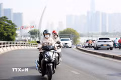 Nhiệt độ cao nhất tại nhiều nơi đạt ngưỡng 33-35 độ C, có nơi trên 35 độ C. (Ảnh: Hồng Đạt/TTXVN)
