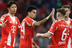 Bayern Munich giành chiến thắng tưng bừng để tìm lại niềm vui ở Bundesliga.