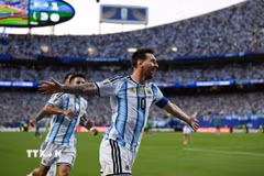 Messi sẽ lại tỏa sáng để giúp Argentina chiến thắng? (Ảnh: AFP/TTXVN)