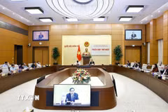 Chủ tịch Quốc hội Trần Thanh Mẫn chủ trì Phiên họp thứ nhất của Ủy ban dự thảo sửa đổi, bổ sung một số điều của Hiến pháp năm 2013. (Ảnh: Doãn Tấn/TTXVN)