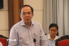 Phó Giáo sư, Tiến sỹ, Bác sỹ Đỗ Kim Quế, Phó Giám đốc Bệnh viện Bệnh viện Thống Nhất, góp ý Luật hiến, lấy, ghép mô, bộ phận cơ thể người và hiến, lấy xác (sửa đổi). (Ảnh: Hứa Chung/TTXVN)