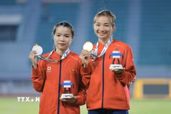 Nguyễn Thị Oanh lần thứ 5 giành HCV chạy 5000m nữ tại SEA Games, Lê Thị Tuyết giành HCB cùng nội dung. (Ảnh: Minh Quyết/TTXVN)