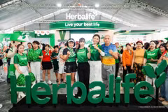 Vận động viên tại khu vực trưng bày của Herbalife. (Ảnh: PV/Vietnam+)