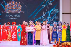 Cuộc thi "Người Đẹp Áo Dài Việt Nam – Thái Lan" thu hút 31 thí sinh ở hai bảng thi cùng nhau tạo nên bức tranh văn hóa rực rỡ, giữa tà áo dài và lụa Thái giao thoa. (Ảnh: PV/Vietnam+)