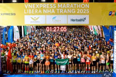Giải chạy VnExpress Marathon Nha Trang lần thứ 4 thu hút 13.000 vận động viên tham dự. (Ảnh: Khánh Ly/Vietnam+)