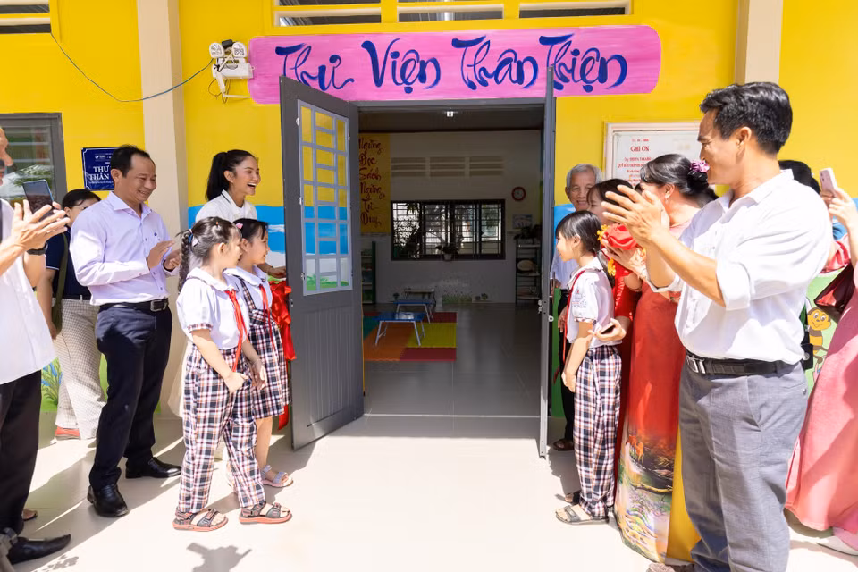Việc chọn triển khai thư viện thân thiện tại trường học nào được tổ chức Room To Read tư vấn và phối hợp theo dõi để đảm bảo khi thư viện khánh thành, mô hình vận hành đúng cách. (Ảnh: CTV/Vietnam+)