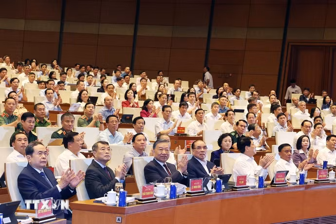 Tổng Bí thư, Chủ tịch nước Tô Lâm và các đại biểu tham dự hội nghị tại phòng họp Diên Hồng, Nhà Quốc hội, Hà Nội. (Ảnh: Thống Nhất/TTXVN)