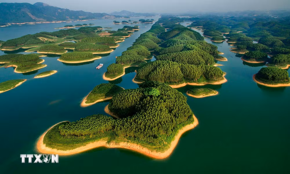 ttxvn-ho-thac-ba-lao-cai.jpg