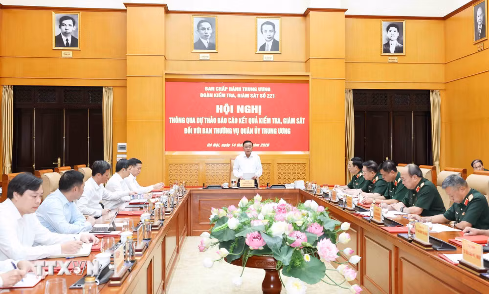 ttxvn-thuong-truc-ban-bi-thu-chu-tri-hoi-nghi-thong-qua-du-thao-bao-cao-kiem-tra-giam-sat-ban-thuong-vu-quan-uy-trung-uong-2.jpg