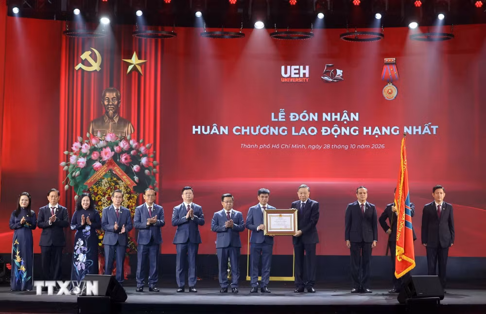 ttxvn_tong-bi-thu-chu-tich-nuoc-du-le-ky-niem-50-nam-thanh-lap-dai-hoc-kinh-te-thanh-pho-ho-chi-minh-3.jpg