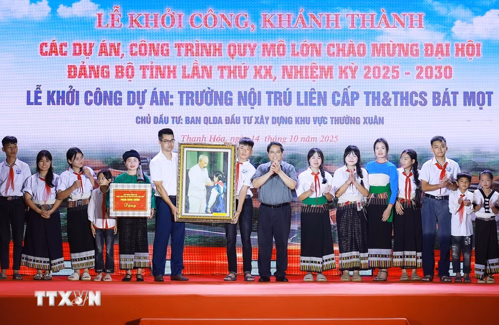 ttxvn-thu-tuong-du-khoi-cong-truong-hoc-thanh-hoa-5.jpg