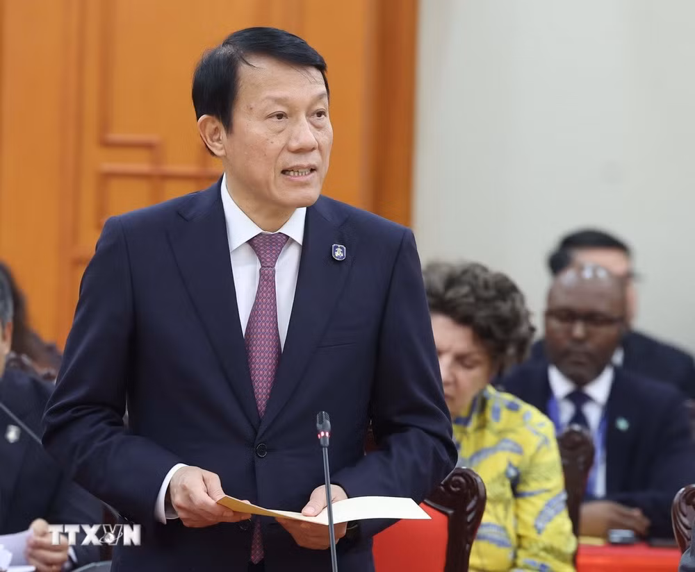 ttxvn-tong-bi-thu-to-lam-tiep-truong-doan-cac-nuoc-tham-du-le-mo-ky-cong-uoc-ha-noi-10.jpg