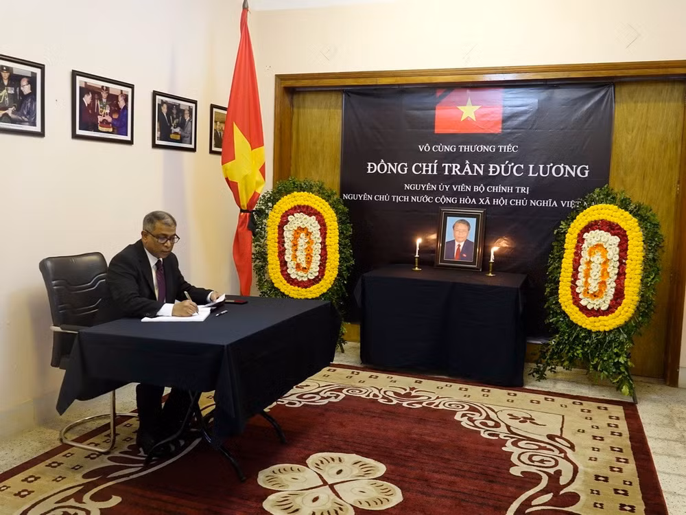 le-vieng-nguyen-chu-tich-nuoc-tran-duc-luong-3.jpg