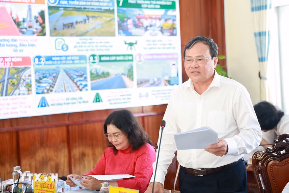 ttxvn_pho-thu-tuong-pham-gia-tuc-lam-viec-tai-tay-ninh-ve-phat-trien-kinh-te-xa-hoi-nam-3.jpg