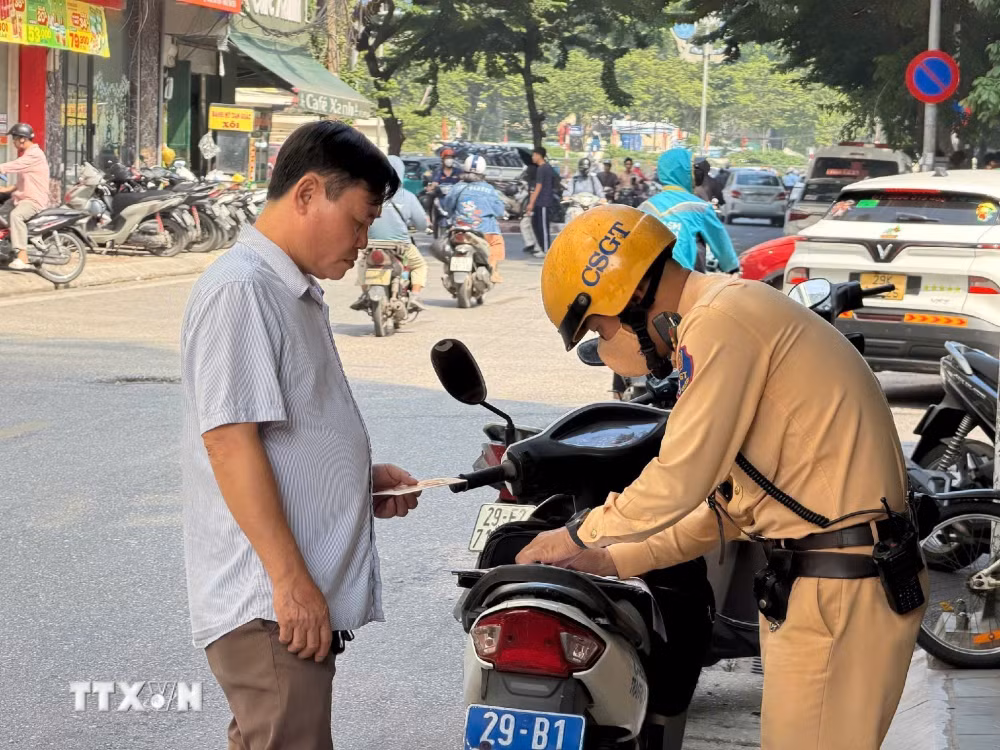 ttxvn-tuyen-duong-ba-nhat-giao-thong-ha-noi-2.jpg