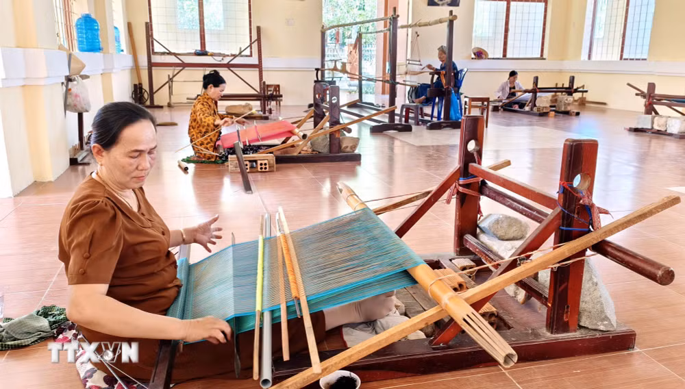 ttxvn-lang-nghe-cham-1.jpg