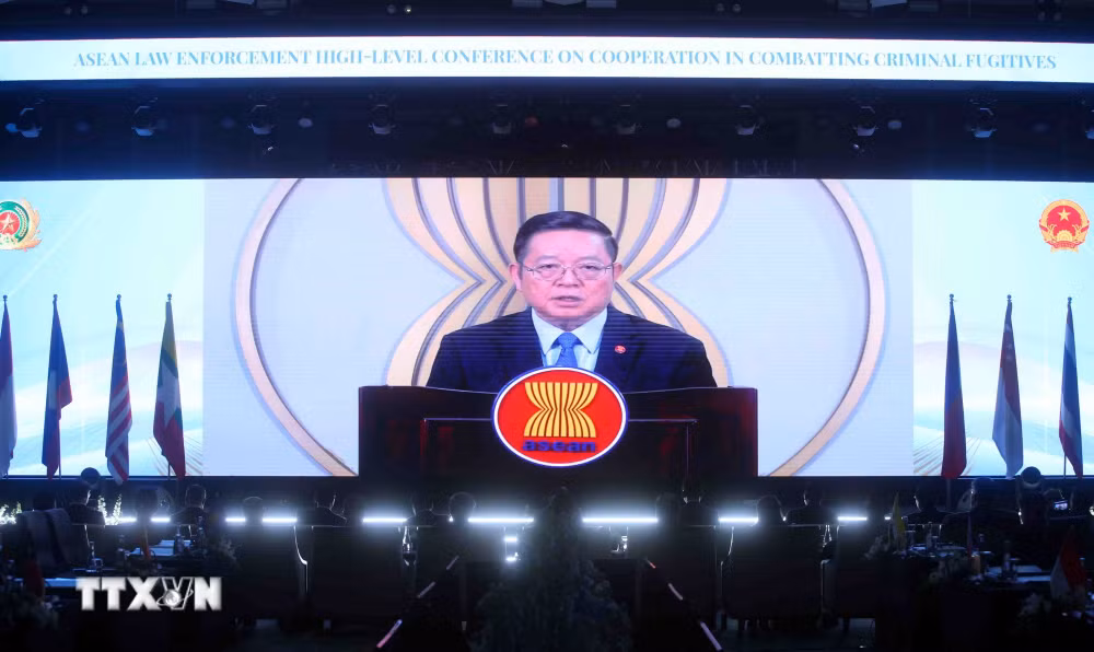 ttxvn_hoi-nghi-lanh-dao-co-quan-thuc-thi-phap-luat-cac-nuoc-asean-ve-hop-tac-dau-tranh-voi-toi-pham-truy-na-2.jpg