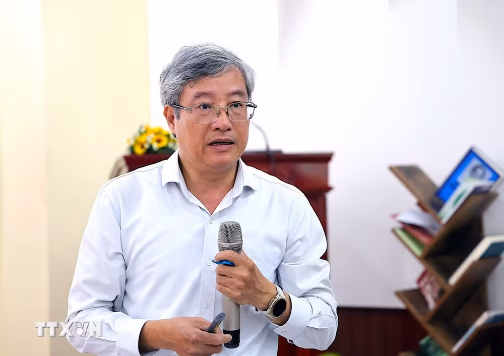 ttxvn-gop-y-xay-dung-dai-tuong-niem-nan-nhan-covid-19-2.jpg