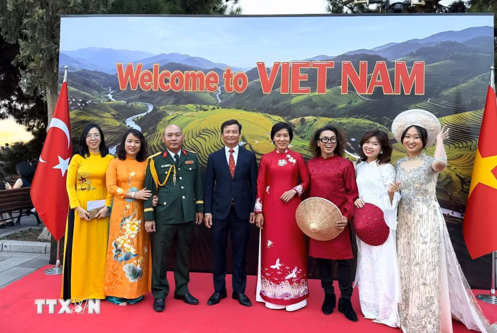 ttxvn-ky-niem-quoc-khanh-tai-tho-nhi-ky-2.jpg