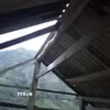 Xã Tả Phìn có 13 hộ dân bị tốc mái nhà do dông lốc. (Ảnh: TTXVN phát)