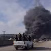 Khói bốc lên tại khu vực xung đột giữa lực lượng an ninh Syria với những người ủng hộ chính quyền của cựu Tổng thống Bashar al Assad tại tỉnh Latakia, ngày 7/3/2025. (Ảnh: REUTERS/TTXVN)